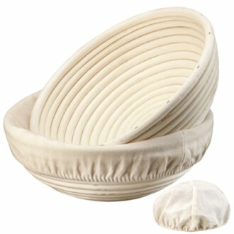 Banneton proofing basket set with cloth liners.